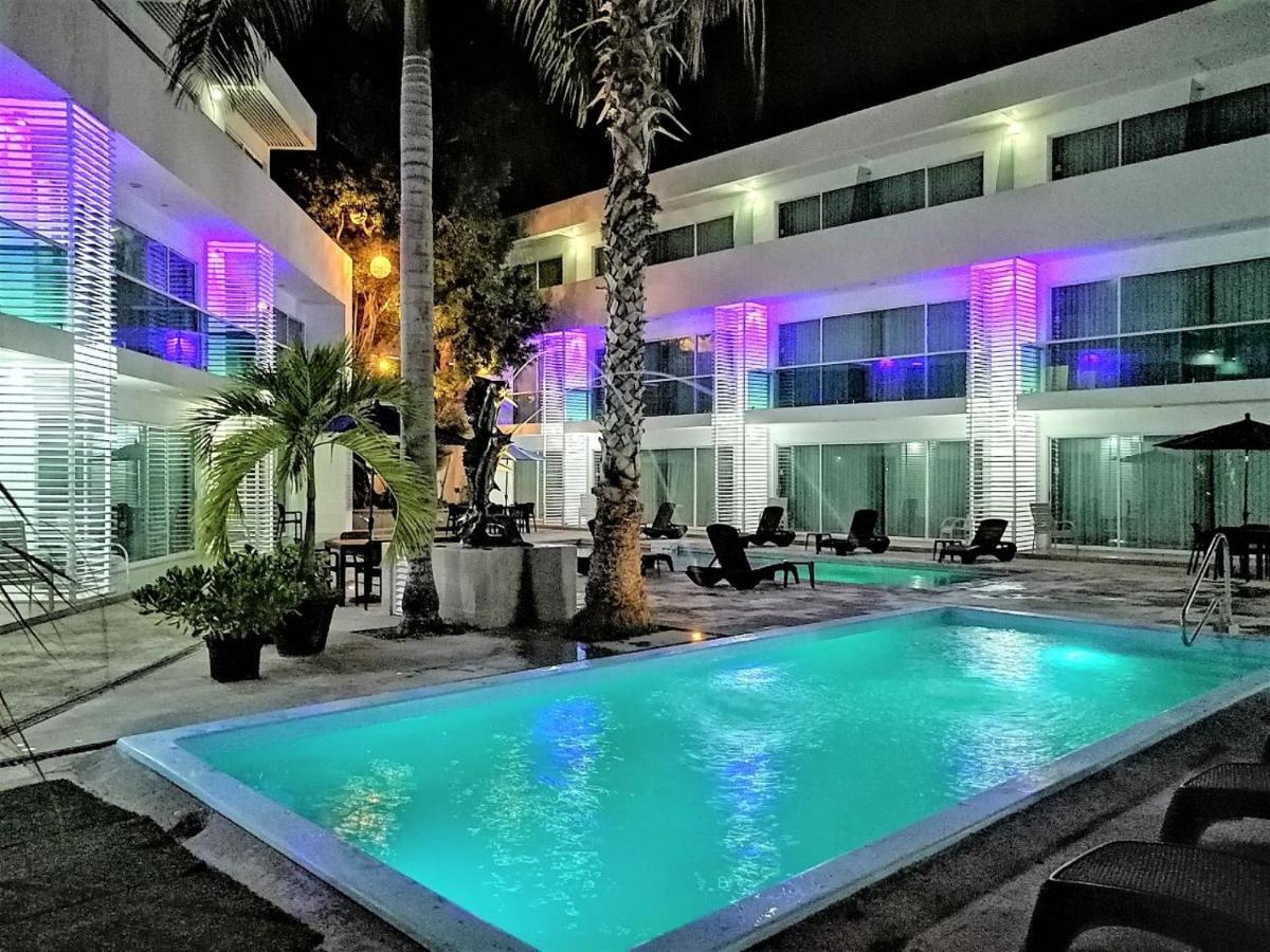 Hotel Los Cocos Chetumal Exterior foto