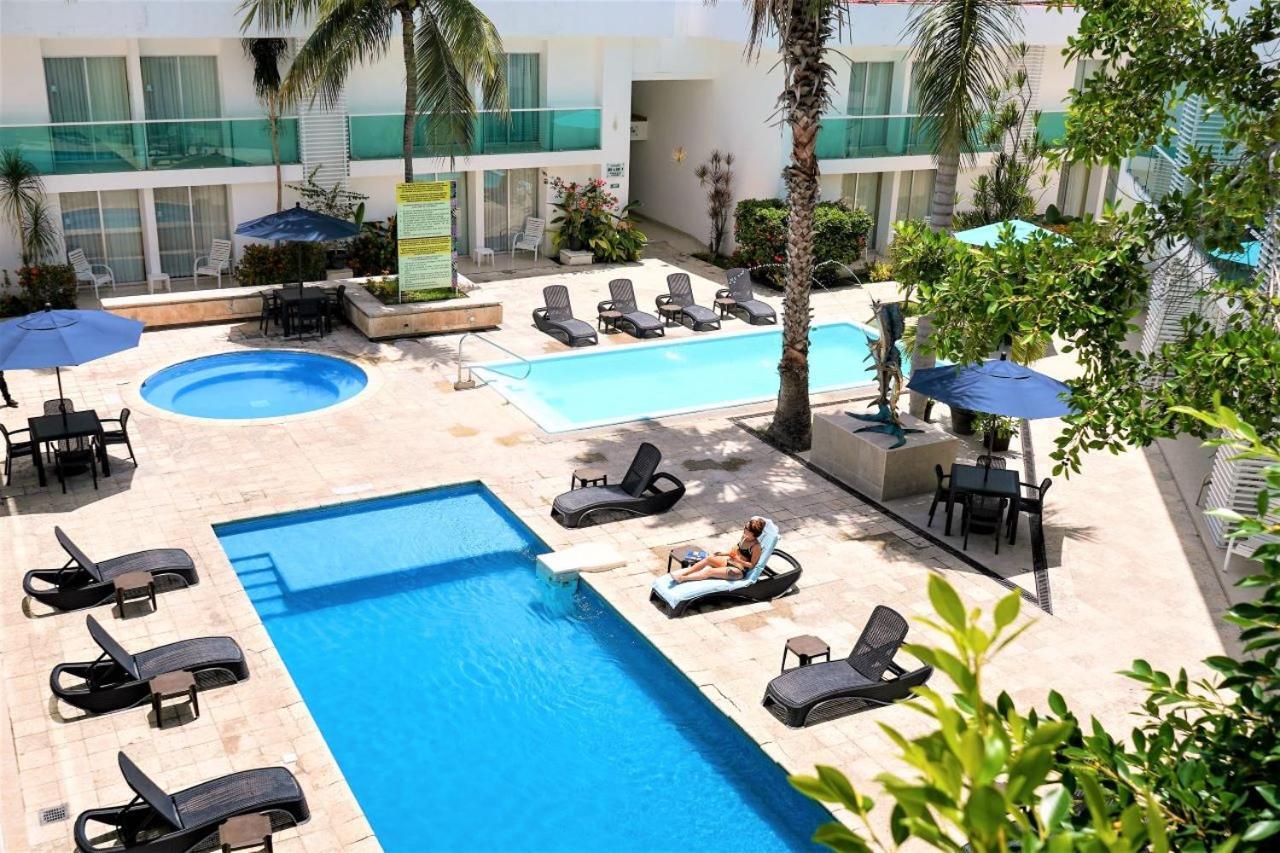 Hotel Los Cocos Chetumal Exterior foto